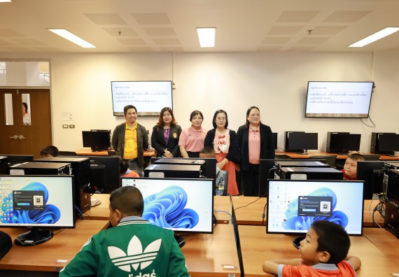 ภาพกิจกรรม  คณะวิทยาศาสตร์และเทคโนโลยี มหาวิทยาลัยราชภัฏกำแพงเพชร ให้การต้อนรับผู้รับบริหารสถานศึกษา คณะครู บุคลากรทางการศึกษา และนักเรียน จากโรงเรียนสหวิทยาคมในการนำนักเรียนออกค่ายเรียนรู้แหล่งเรียนรู้นอกสถานที่