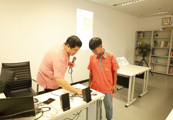 ภาพกิจกรรม  คณะวิทยาศาสตร์และเทคโนโลยี มหาวิทยาลัยราชภัฏกำแพงเพชร ให้การต้อนรับผู้รับบริหารสถานศึกษา คณะครู บุคลากรทางการศึกษา และนักเรียน จากโรงเรียนสหวิทยาคมในการนำนักเรียนออกค่ายเรียนรู้แหล่งเรียนรู้นอกสถานที่