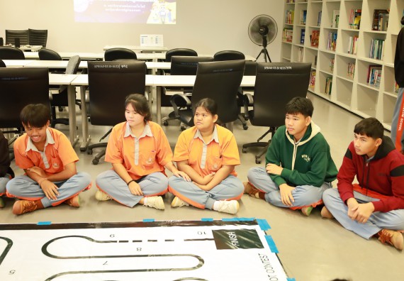 ภาพกิจกรรม  คณะวิทยาศาสตร์และเทคโนโลยี มหาวิทยาลัยราชภัฏกำแพงเพชร ให้การต้อนรับผู้รับบริหารสถานศึกษา คณะครู บุคลากรทางการศึกษา และนักเรียน จากโรงเรียนสหวิทยาคมในการนำนักเรียนออกค่ายเรียนรู้แหล่งเรียนรู้นอกสถานที่