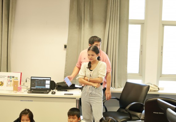 ภาพกิจกรรม  คณะวิทยาศาสตร์และเทคโนโลยี มหาวิทยาลัยราชภัฏกำแพงเพชร ให้การต้อนรับผู้รับบริหารสถานศึกษา คณะครู บุคลากรทางการศึกษา และนักเรียน จากโรงเรียนสหวิทยาคมในการนำนักเรียนออกค่ายเรียนรู้แหล่งเรียนรู้นอกสถานที่