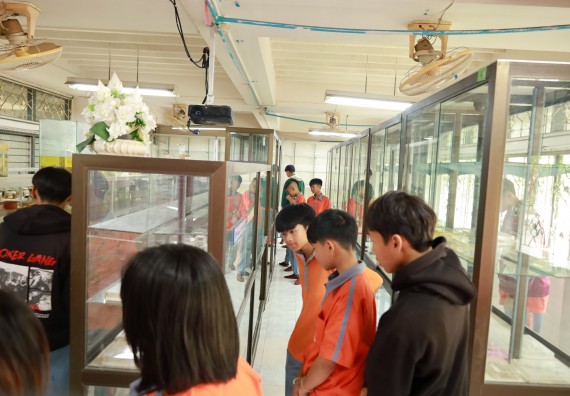 ภาพกิจกรรม  คณะวิทยาศาสตร์และเทคโนโลยี มหาวิทยาลัยราชภัฏกำแพงเพชร ให้การต้อนรับผู้รับบริหารสถานศึกษา คณะครู บุคลากรทางการศึกษา และนักเรียน จากโรงเรียนสหวิทยาคมในการนำนักเรียนออกค่ายเรียนรู้แหล่งเรียนรู้นอกสถานที่