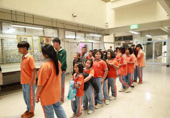 ภาพกิจกรรม  คณะวิทยาศาสตร์และเทคโนโลยี มหาวิทยาลัยราชภัฏกำแพงเพชร ให้การต้อนรับผู้รับบริหารสถานศึกษา คณะครู บุคลากรทางการศึกษา และนักเรียน จากโรงเรียนสหวิทยาคมในการนำนักเรียนออกค่ายเรียนรู้แหล่งเรียนรู้นอกสถานที่