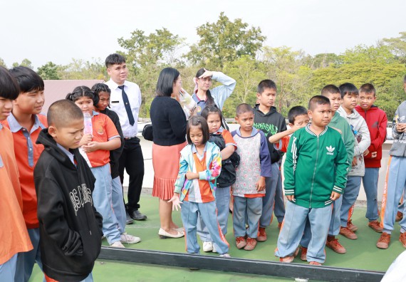 ภาพกิจกรรม  คณะวิทยาศาสตร์และเทคโนโลยี มหาวิทยาลัยราชภัฏกำแพงเพชร ให้การต้อนรับผู้รับบริหารสถานศึกษา คณะครู บุคลากรทางการศึกษา และนักเรียน จากโรงเรียนสหวิทยาคมในการนำนักเรียนออกค่ายเรียนรู้แหล่งเรียนรู้นอกสถานที่