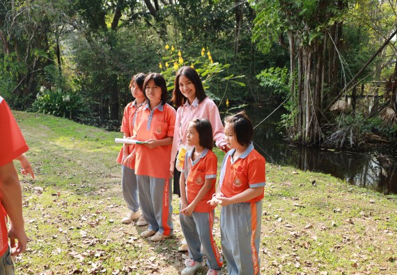 ภาพกิจกรรม  คณะวิทยาศาสตร์และเทคโนโลยี มหาวิทยาลัยราชภัฏกำแพงเพชร ให้การต้อนรับผู้รับบริหารสถานศึกษา คณะครู บุคลากรทางการศึกษา และนักเรียน จากโรงเรียนสหวิทยาคมในการนำนักเรียนออกค่ายเรียนรู้แหล่งเรียนรู้นอกสถานที่