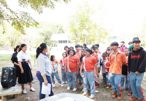 ภาพกิจกรรม  คณะวิทยาศาสตร์และเทคโนโลยี มหาวิทยาลัยราชภัฏกำแพงเพชร ให้การต้อนรับผู้รับบริหารสถานศึกษา คณะครู บุคลากรทางการศึกษา และนักเรียน จากโรงเรียนสหวิทยาคมในการนำนักเรียนออกค่ายเรียนรู้แหล่งเรียนรู้นอกสถานที่