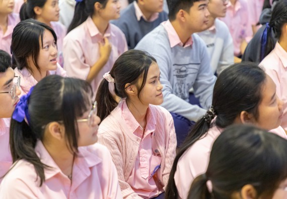 ภาพกิจกรรม  คณะวิทยาศาสตร์และเทคโนโลยี มหาวิทยาลัยราชภัฏกำแพงเพชร จัดกิจกรรมค่ายวิชาการเพื่อพัฒนากำลังคนด้านวิทยาศาสตร์และเทคโนโลยี ปีการศึกษา 2567 โรงเรียนวัชรวิทยา