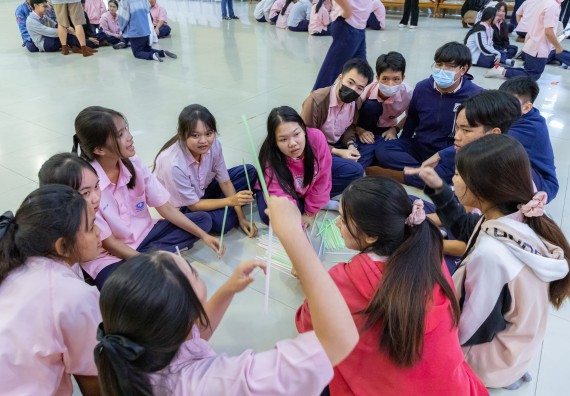 ภาพกิจกรรม  คณะวิทยาศาสตร์และเทคโนโลยี มหาวิทยาลัยราชภัฏกำแพงเพชร จัดกิจกรรมค่ายวิชาการเพื่อพัฒนากำลังคนด้านวิทยาศาสตร์และเทคโนโลยี ปีการศึกษา 2567 โรงเรียนวัชรวิทยา