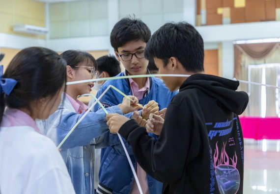 ภาพกิจกรรม  คณะวิทยาศาสตร์และเทคโนโลยี มหาวิทยาลัยราชภัฏกำแพงเพชร จัดกิจกรรมค่ายวิชาการเพื่อพัฒนากำลังคนด้านวิทยาศาสตร์และเทคโนโลยี ปีการศึกษา 2567 โรงเรียนวัชรวิทยา