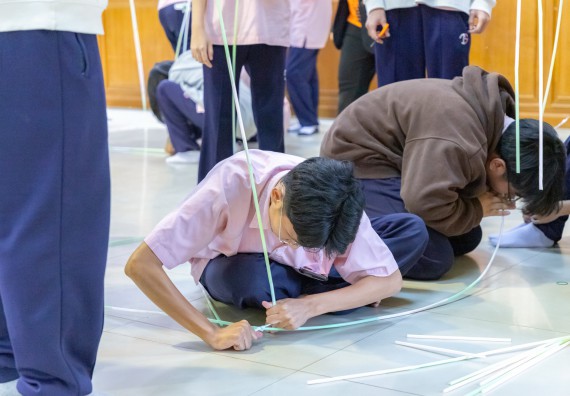 ภาพกิจกรรม  คณะวิทยาศาสตร์และเทคโนโลยี มหาวิทยาลัยราชภัฏกำแพงเพชร จัดกิจกรรมค่ายวิชาการเพื่อพัฒนากำลังคนด้านวิทยาศาสตร์และเทคโนโลยี ปีการศึกษา 2567 โรงเรียนวัชรวิทยา