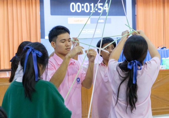 ภาพกิจกรรม  คณะวิทยาศาสตร์และเทคโนโลยี มหาวิทยาลัยราชภัฏกำแพงเพชร จัดกิจกรรมค่ายวิชาการเพื่อพัฒนากำลังคนด้านวิทยาศาสตร์และเทคโนโลยี ปีการศึกษา 2567 โรงเรียนวัชรวิทยา