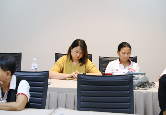 ภาพกิจกรรม  คณะวิทยาศาสตร์และเทคโนโลยี มหาวิทยาลัยราชภัฏกำแพงเพชร จัดประชุมเพื่อชี้แจงและเสนอรายชื่อคณะกรรมการดำเนินงานเพื่อให้ได้มาซึ่งรายชื่อผู้สมควรดำรงตำแหน่งคณบดีคณะวิทยาศาสตร์และเทคโนโลยี