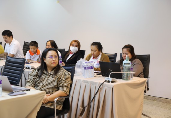 ภาพกิจกรรม  คณะวิทยาศาสตร์และเทคโนโลยี มหาวิทยาลัยราชภัฏกำแพงเพชร จัดประชุมเพื่อชี้แจงและเสนอรายชื่อคณะกรรมการดำเนินงานเพื่อให้ได้มาซึ่งรายชื่อผู้สมควรดำรงตำแหน่งคณบดีคณะวิทยาศาสตร์และเทคโนโลยี