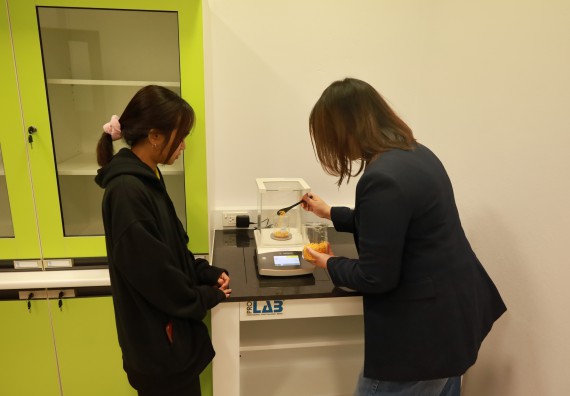 ภาพกิจกรรม  โปรแกรมวิชาเคมี จัดกิจกรรมอบรมเชิงปฏิบัติการเทคนิคการสกัดด้วยของไหลวิกฤติยิ่งยวดของคาร์บอนไดออกไซด์ (supercritical carbon dioxide fluid)