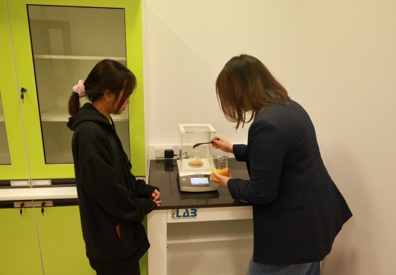 ภาพกิจกรรม  โปรแกรมวิชาเคมี จัดกิจกรรมอบรมเชิงปฏิบัติการเทคนิคการสกัดด้วยของไหลวิกฤติยิ่งยวดของคาร์บอนไดออกไซด์ (supercritical carbon dioxide fluid)