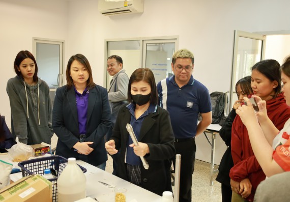 ภาพกิจกรรม  โปรแกรมวิชาเคมี จัดกิจกรรมอบรมเชิงปฏิบัติการเทคนิคการสกัดด้วยของไหลวิกฤติยิ่งยวดของคาร์บอนไดออกไซด์ (supercritical carbon dioxide fluid)