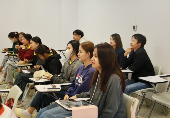 ภาพกิจกรรม  โปรแกรมวิชาเคมี จัดกิจกรรมอบรมเชิงปฏิบัติการเทคนิคการสกัดด้วยของไหลวิกฤติยิ่งยวดของคาร์บอนไดออกไซด์ (supercritical carbon dioxide fluid)