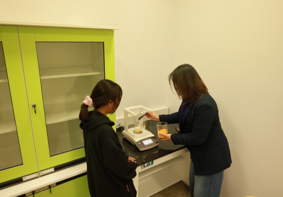 ภาพกิจกรรม  โปรแกรมวิชาเคมี จัดกิจกรรมอบรมเชิงปฏิบัติการเทคนิคการสกัดด้วยของไหลวิกฤติยิ่งยวดของคาร์บอนไดออกไซด์ (supercritical carbon dioxide fluid)