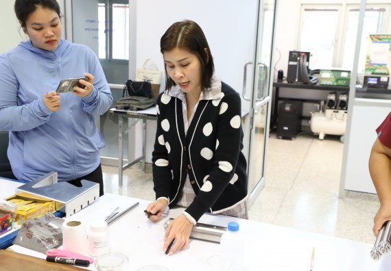 ภาพกิจกรรม  โปรแกรมวิชาเคมี จัดกิจกรรมอบรมเชิงปฏิบัติการเทคนิคการสกัดด้วยของไหลวิกฤติยิ่งยวดของคาร์บอนไดออกไซด์ (supercritical carbon dioxide fluid)