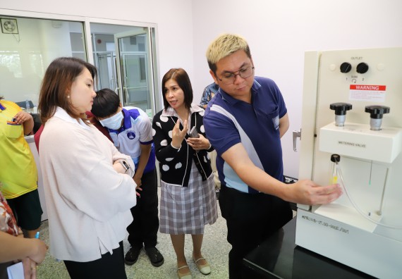 ภาพกิจกรรม  โปรแกรมวิชาเคมี จัดกิจกรรมอบรมเชิงปฏิบัติการเทคนิคการสกัดด้วยของไหลวิกฤติยิ่งยวดของคาร์บอนไดออกไซด์ (supercritical carbon dioxide fluid)