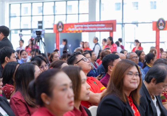 ภาพกิจกรรม  คณะวิทยาศาสตร์และเทคโนโลยี มหาวิทยาลัยราชภัฏกำแพงเพชร นำนิทรรศการศูนย์ STEM คณะวิทยาศาสตร์และเทคโนโลยี จำนวน 3 บูธ เข้าร่วมจัดในกิจกรรมงานเปิดศูนย์การเรียนรู้ตลอดชีวิตและพัฒนามาตรฐานวิชาชีพ (LPC)