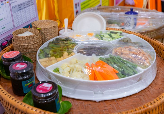 ภาพกิจกรรม  คณะวิทยาศาสตร์และเทคโนโลยี มหาวิทยาลัยราชภัฏกำแพงเพชร นำนิทรรศการศูนย์ STEM คณะวิทยาศาสตร์และเทคโนโลยี จำนวน 3 บูธ เข้าร่วมจัดในกิจกรรมงานเปิดศูนย์การเรียนรู้ตลอดชีวิตและพัฒนามาตรฐานวิชาชีพ (LPC)