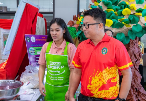 ภาพกิจกรรม  คณะวิทยาศาสตร์และเทคโนโลยี มหาวิทยาลัยราชภัฏกำแพงเพชร นำนิทรรศการศูนย์ STEM คณะวิทยาศาสตร์และเทคโนโลยี จำนวน 3 บูธ เข้าร่วมจัดในกิจกรรมงานเปิดศูนย์การเรียนรู้ตลอดชีวิตและพัฒนามาตรฐานวิชาชีพ (LPC)