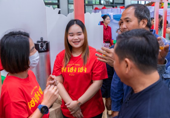 ภาพกิจกรรม  คณะวิทยาศาสตร์และเทคโนโลยี มหาวิทยาลัยราชภัฏกำแพงเพชร นำนิทรรศการศูนย์ STEM คณะวิทยาศาสตร์และเทคโนโลยี จำนวน 3 บูธ เข้าร่วมจัดในกิจกรรมงานเปิดศูนย์การเรียนรู้ตลอดชีวิตและพัฒนามาตรฐานวิชาชีพ (LPC)