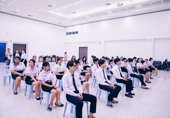 ภาพกิจกรรม  คณะวิทยาศาสตร์และเทคโนโลยี มหาวิทยาลัยราชภัฏกำแพงเพชร จัดพิธีมอบทุนเพื่อการศึกษา ปตท.สผ. โครงการเอส 1 ประจำปีการศึกษา 2567