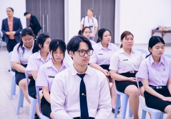 ภาพกิจกรรม  คณะวิทยาศาสตร์และเทคโนโลยี มหาวิทยาลัยราชภัฏกำแพงเพชร จัดพิธีมอบทุนเพื่อการศึกษา ปตท.สผ. โครงการเอส 1 ประจำปีการศึกษา 2567