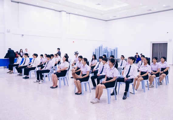 ภาพกิจกรรม  คณะวิทยาศาสตร์และเทคโนโลยี มหาวิทยาลัยราชภัฏกำแพงเพชร จัดพิธีมอบทุนเพื่อการศึกษา ปตท.สผ. โครงการเอส 1 ประจำปีการศึกษา 2567