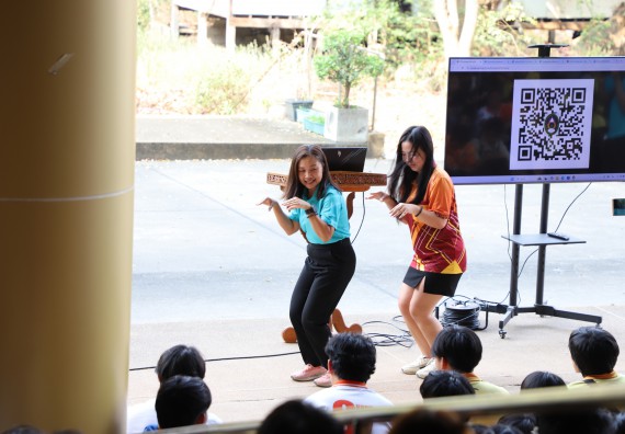 ภาพกิจกรรม  นักศึกษาคณะวิทยาศาสตร์และเทคโนโลยี เข้าร่วมกิจกรรมโครงการรณรงค์สร้างความตระหนักรู้ การจัดการขยะมูลฝอยภายในมหาวิทยาลัยและการอนุรักษ์พลังงาน