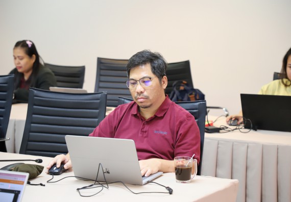 ภาพกิจกรรม  คณะวิทยาศาสตร์และเทคโนโลยี มหาวิทยาลัยราชภัฏกําแพงเพชร จัดประชุมประธานโปรแกรมวิชาและคณะกรรมการดำเนินงานขับเคลื่อนการรับนักศึกษาคณะวิทยาศาสตร์และเทคโนโลยี