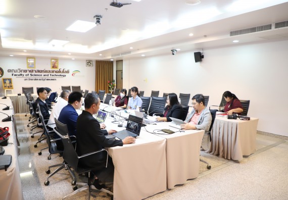 ภาพกิจกรรม  โปรแกรมวิชาสาธารณสุขศาสตร์ คณะวิทยาศาสตร์และเทคโนโลยี มหาวิทยาลัยราชภัฎกำแพงเพชร จัดกิจกรรมการอภิปรายเป็นคณะเพื่อพัฒนาหลักสูตรและวิพากษ์หลักสูตร