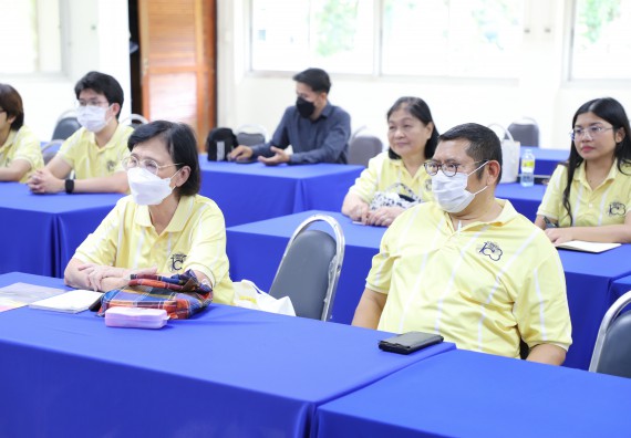 ภาพกิจกรรม   คณะวิทยาศาสตร์และเทคโนโลยี มหาวิทยาลัยราชภัฏกําแพงเพชร ต้อนรับคณะศึกษาดูงานจากห้องปฏิบัติการวิจัยและทดสอบอาหาร คณะวิทยาศาสตร์ จุฬาลงกรณ์มหาวิทยาลัย