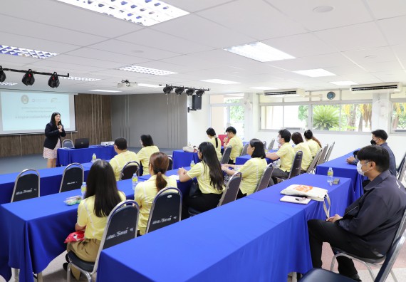 ภาพกิจกรรม   คณะวิทยาศาสตร์และเทคโนโลยี มหาวิทยาลัยราชภัฏกําแพงเพชร ต้อนรับคณะศึกษาดูงานจากห้องปฏิบัติการวิจัยและทดสอบอาหาร คณะวิทยาศาสตร์ จุฬาลงกรณ์มหาวิทยาลัย