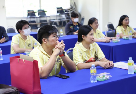 ภาพกิจกรรม   คณะวิทยาศาสตร์และเทคโนโลยี มหาวิทยาลัยราชภัฏกําแพงเพชร ต้อนรับคณะศึกษาดูงานจากห้องปฏิบัติการวิจัยและทดสอบอาหาร คณะวิทยาศาสตร์ จุฬาลงกรณ์มหาวิทยาลัย