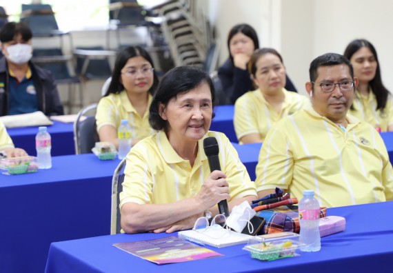 ภาพกิจกรรม   คณะวิทยาศาสตร์และเทคโนโลยี มหาวิทยาลัยราชภัฏกําแพงเพชร ต้อนรับคณะศึกษาดูงานจากห้องปฏิบัติการวิจัยและทดสอบอาหาร คณะวิทยาศาสตร์ จุฬาลงกรณ์มหาวิทยาลัย