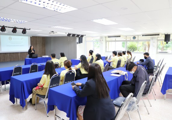 ภาพกิจกรรม   คณะวิทยาศาสตร์และเทคโนโลยี มหาวิทยาลัยราชภัฏกําแพงเพชร ต้อนรับคณะศึกษาดูงานจากห้องปฏิบัติการวิจัยและทดสอบอาหาร คณะวิทยาศาสตร์ จุฬาลงกรณ์มหาวิทยาลัย