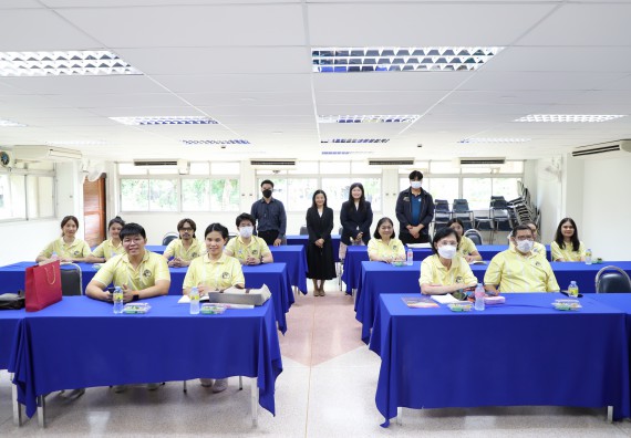 ภาพกิจกรรม   คณะวิทยาศาสตร์และเทคโนโลยี มหาวิทยาลัยราชภัฏกําแพงเพชร ต้อนรับคณะศึกษาดูงานจากห้องปฏิบัติการวิจัยและทดสอบอาหาร คณะวิทยาศาสตร์ จุฬาลงกรณ์มหาวิทยาลัย