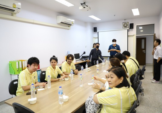 ภาพกิจกรรม   คณะวิทยาศาสตร์และเทคโนโลยี มหาวิทยาลัยราชภัฏกําแพงเพชร ต้อนรับคณะศึกษาดูงานจากห้องปฏิบัติการวิจัยและทดสอบอาหาร คณะวิทยาศาสตร์ จุฬาลงกรณ์มหาวิทยาลัย