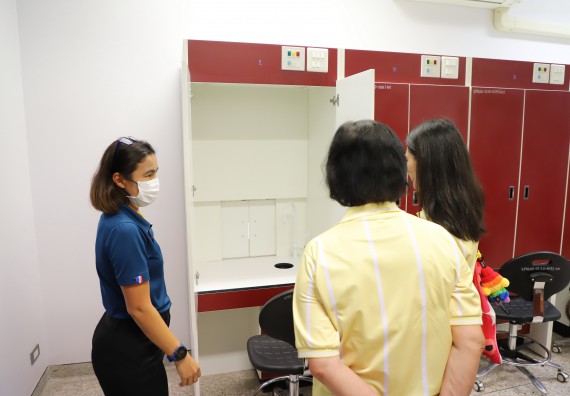 ภาพกิจกรรม   คณะวิทยาศาสตร์และเทคโนโลยี มหาวิทยาลัยราชภัฏกําแพงเพชร ต้อนรับคณะศึกษาดูงานจากห้องปฏิบัติการวิจัยและทดสอบอาหาร คณะวิทยาศาสตร์ จุฬาลงกรณ์มหาวิทยาลัย