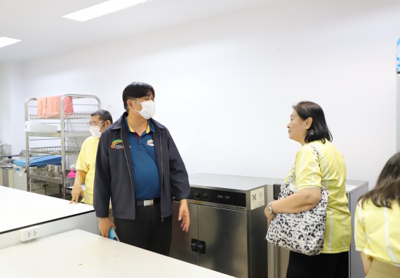 ภาพกิจกรรม   คณะวิทยาศาสตร์และเทคโนโลยี มหาวิทยาลัยราชภัฏกําแพงเพชร ต้อนรับคณะศึกษาดูงานจากห้องปฏิบัติการวิจัยและทดสอบอาหาร คณะวิทยาศาสตร์ จุฬาลงกรณ์มหาวิทยาลัย