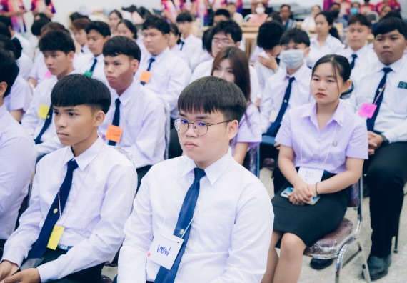 ภาพกิจกรรม  คณะวิทยาศาสตร์และเทคโนโลยี มหาวิทยาลัยราชภัฏกำแพงเพชร จัดกิจกรรมปฐมนิเทศนักศึกษาใหม่ ปีการศึกษา 2568