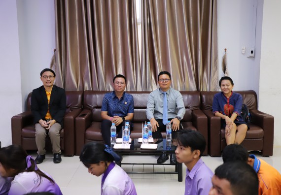 ภาพกิจกรรม  คณะวิทยาศาสตร์และเทคโนโลยี มหาวิทยาลัยราชภัฏกําแพงเพชร จัดโครงการประชาสัมพันธ์รายวิชาและหลักสูตรไปยังผู้เรียนกลุ่มใหม่ (Non-age Group) โรงเรียนขาณุวิทยา