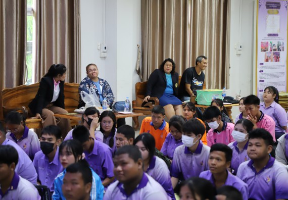 ภาพกิจกรรม  คณะวิทยาศาสตร์และเทคโนโลยี มหาวิทยาลัยราชภัฏกําแพงเพชร จัดโครงการประชาสัมพันธ์รายวิชาและหลักสูตรไปยังผู้เรียนกลุ่มใหม่ (Non-age Group) โรงเรียนขาณุวิทยา