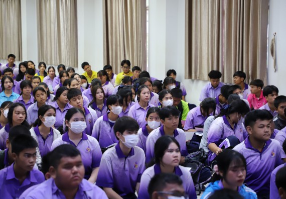 ภาพกิจกรรม  คณะวิทยาศาสตร์และเทคโนโลยี มหาวิทยาลัยราชภัฏกําแพงเพชร จัดโครงการประชาสัมพันธ์รายวิชาและหลักสูตรไปยังผู้เรียนกลุ่มใหม่ (Non-age Group) โรงเรียนขาณุวิทยา