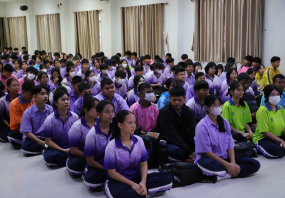 ภาพกิจกรรม  คณะวิทยาศาสตร์และเทคโนโลยี มหาวิทยาลัยราชภัฏกําแพงเพชร จัดโครงการประชาสัมพันธ์รายวิชาและหลักสูตรไปยังผู้เรียนกลุ่มใหม่ (Non-age Group) โรงเรียนขาณุวิทยา