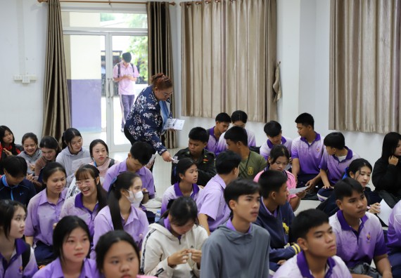 ภาพกิจกรรม  คณะวิทยาศาสตร์และเทคโนโลยี มหาวิทยาลัยราชภัฏกําแพงเพชร จัดโครงการประชาสัมพันธ์รายวิชาและหลักสูตรไปยังผู้เรียนกลุ่มใหม่ (Non-age Group) โรงเรียนขาณุวิทยา