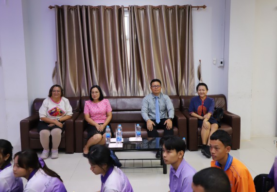 ภาพกิจกรรม  คณะวิทยาศาสตร์และเทคโนโลยี มหาวิทยาลัยราชภัฏกําแพงเพชร จัดโครงการประชาสัมพันธ์รายวิชาและหลักสูตรไปยังผู้เรียนกลุ่มใหม่ (Non-age Group) โรงเรียนขาณุวิทยา