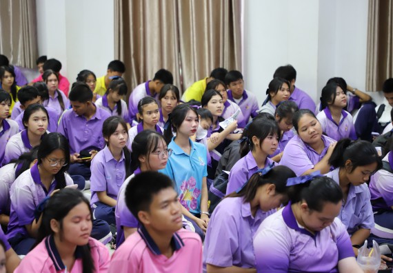 ภาพกิจกรรม  คณะวิทยาศาสตร์และเทคโนโลยี มหาวิทยาลัยราชภัฏกําแพงเพชร จัดโครงการประชาสัมพันธ์รายวิชาและหลักสูตรไปยังผู้เรียนกลุ่มใหม่ (Non-age Group) โรงเรียนขาณุวิทยา